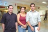 07102008
Ricardo Ovalle, Rocío Hotemo y Gerardo Martínez, viajaron con destino a Reynosa, Tamps.