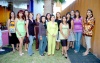 12102008
Kassandra Elena Varela Mata, en compañía de las organizadoras de su despedida de soltera. Tere, Rebeca, Juanita, Socorro y Paty.