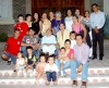 15102008
Evaristo Gómez Rivera en compañía de su esposa Chamis Porras de Gómez, hijos Evaristo, Liliana y José Miguel y demás familiares
