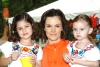 21102008
Cecilia Monterrubio de Sada con sus pequeñas Andrea y Paula