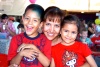 24102008
Fernando y Mary Tere con su hija Sofi del Real