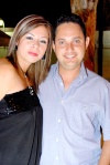 31102008
Karla Vargas de González y su esposo el festejado, Carlos González Chapa