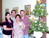 29102008
Doña Manuela acompañada de sus hijos Sandra María, José Alberto y José Alejandro