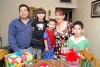 29102008
Mary Jose Ojeda González junto a sus hermanas y sus papás Rosy y Marco Ojeda