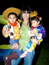 31102008
Lorena Chávez y sus niños Rodrigo y Ana Sofía