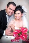 L.A.E.T. Claudia Marbella Castro Valenzuela unió su vida en matrimonio a la del L.A.E. Salvador Veloz Sánchez. 

Studio Sosa