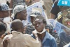 Cuadrillas de rescate haitianas lograron encontrar a cuatro estudiantes vivos y los llevaron corriendo en brazos hasta las ambulancias.