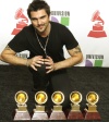 Juanes se consagró como el rey indiscutido de la música iberoamericana al lograr los cinco Latin Grammy a los que aspiraba, incluidos a álbum del año, canción del año y grabación del año, con lo que llegó a un total de 17 megáfonos dorados en su carrera, la mayor cantidad que haya cosechado hasta ahora un artista latino desde que se entregan los premios hace nueve años.