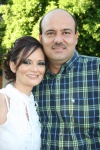 03112008
Cristina P. de Chaul y Emilio Chaul festejaron 20 años de matrimonio.