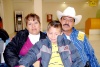 17112008
María Teresa y José Reyes Rangel junto a su hijo Guadalupe Torres, viajaron a Cancún