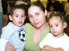 16112008
Luisa Fernanda Ramos de Aguayo con sus hijos Santiago y Bárbara guayo