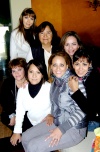 30112008
Ana Vargas, Nena Ávila, Claudia Cárdenas, Sandra y Gaby García, y Alejandra Alcántar acompañaron a Claudia  Estrada el día de su festejo de cumpleaños.