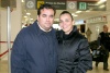 05122008
Carlos Rosales Arcaute llegó de la Ciudad de México, acudió a recibirlo Angélica de Rosales