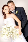 Srita. Maravilla Delgado González, el día de su boda con el Sr. Luis Alberto Montaña Martínez.

Estudio Luciano Laris