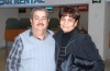 08122008
Fernando Salazar y Adi de Salazar regresaron de Fresno, California, donde realizaron unas vacaciones.