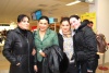 23122008
Brenda Monarres, Paty Raynoso, Itzel Ávila y Evelyn González, en el aeropuerto de Torreón.