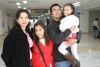 25122008
Fueron despedidas en el aeropuerto Ana, Karime y Andrea Sánchez por Carlos Núñez
