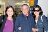 11012009
Lourdes Reyes, Alfonso y Sayra Pérez regresaron a Torreón procedentes de Cancún.