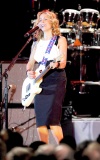 La cantante estadounidense Sheryl Crow también se presentó durante el Baile.