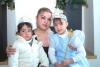 16012009
Deneb Garza junto a sus hijos José Antonio y Alessa Nohra Garza.