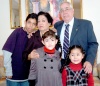 28012009
Leonor y Jesús junto a sus nietos Julio César y Yulia Susana López Ayala, y Ana Azul Ayala Salgado