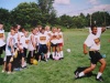 Coach Jesus Casas con sus alumnos de la escuela de soccer en Indianapolis