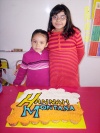 02022009 La festejada en compañía de su hermana Marianita Chávez.