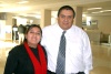 09022009 Ricardo Cervantes y Eva Padilla llegaron a Torreón procedentes de la Ciudad de México.