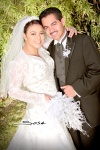 Srita. Dulce Yazmín Díaz Favela el día de su boda con el Sr. Gerardo de Santos Bernal.


Rofo Fotografía