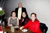 25022009 Jesús Hernández Alonso, Jazmín Batarse, Mague Soto y Laura Cárdenas, en un especial banquete de bodas celebrado recientemente.