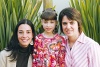 Celebra su Comunión
Regina y Andrea Estrada, Regina y Paulina Russek.