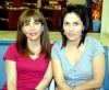 05032009 Terali y Lourdes Dorantes, captadas en el aeropuerto de la ciudad.
