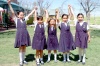 08032009 Mujercitas. Andrea, Karol, Andrea R., Ana Lucía y Paulina, alumnas del Colegio San Luis, felices por la conmemoración del Día Internacional de la Mujer.