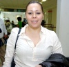12032009 Laura y Héctor Guerra despidieron a su hija Perla Guerra quien realizó un viaje de trabajo.
