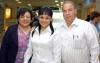 12032009 Tanya Mejía se fue a México y fue despedida por Rosario Castillo, Nayeli Mejía y Frank Rivas.