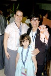 15032009 Presentes. Adriana, Jose y Ana Karem Ruiz, damas Rotarianas que acudieron al evento.