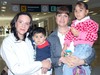 25032009 Laura Gurza Jaidar, Pablo B. Gurza y María B. Gurza viajaron a México y fueron despedidos por Luz Gurza de Astorga.