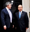 En rueda de prensa conjunta con el primer ministro británico Gordon Brown, Calderón destacó que se deben dinamizar los 'intercambios y aprovechar las oportunidades' del Tratado de Libre Comercio entre la Unión Europea y México.