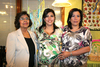 04042009 Verónica Flores Ovalle junto a las organizadoras de su fiesta de canastilla: Martha de Hoyos y Martha de Flores.