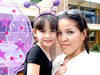 05042009 La niña Andrea Zamarripa Mazcorro y su mamá Argentina Mazcorro Ríos el 20 de marzo en el colegio Niños Héroes.