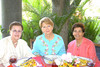 05042009 Bárbara acompañada por las anfitrionas: Yadirha Espinosa, Patty Rodríguez, Maye Duarte y Patty Espinosa.