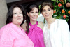 16042009 Alicia, María Luisa e Ilena junto a Vero, el día de su despedida de soltera organizada por sus primas.