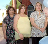 16042009 Alejandra en la compañía de las organizadoras Esperanza Medrano de Riesco y Norma de Castañeda.
