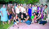 28042009 Cristy Ramírez del Bosque rodeada de las damas asistentes a su fiesta prenupcial.