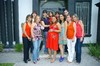 04052009 La felicitan. Olga en la compañía de Liliana, Jéssica, Cristy, Susy, Adeluz, Ana, Lucy, Olga, Zambia y Lorena.