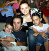 05052009 Lupita y sus niñas Eliana y Lupita.