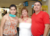 06052009 Alejandra Fragoso viajó a México con Gabriel y Valeria Aguilar.