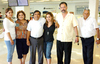07052009 Regresaron a Los Ángeles, Daine, Tere, Carolyn y Jesús Aguilera y fueron despedidos por Juan Zavala y José Óscar Moreno.