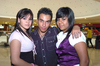 09052009 Karla Chávez, Gustavo Ayala y Paola Aceves captados en el mall.