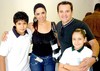 13052009 Negocios. Ricardo Delgado y Roxana Muzquiz, viajaron a México, D.F.